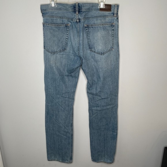 J. Crew Factory The Sutton Jeans Light Wash Straight Leg Mens 31x32 Cotton C9931 - Picture 4 of 12
